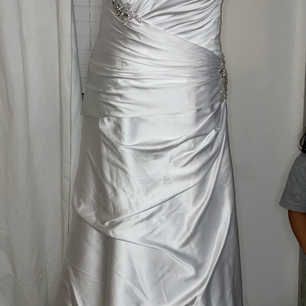 Beautiful Bonny wedding dress great for curves Size 16 Good Condition strapless - Picture 10 of 16
